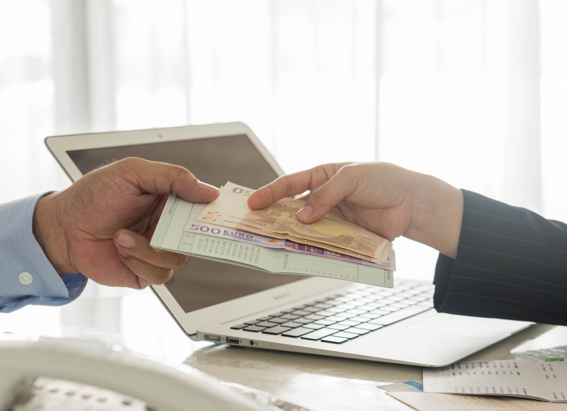 Dirigeants : et si l'expatriation fiscale était une option à étudier avant de vendre son entreprise ?