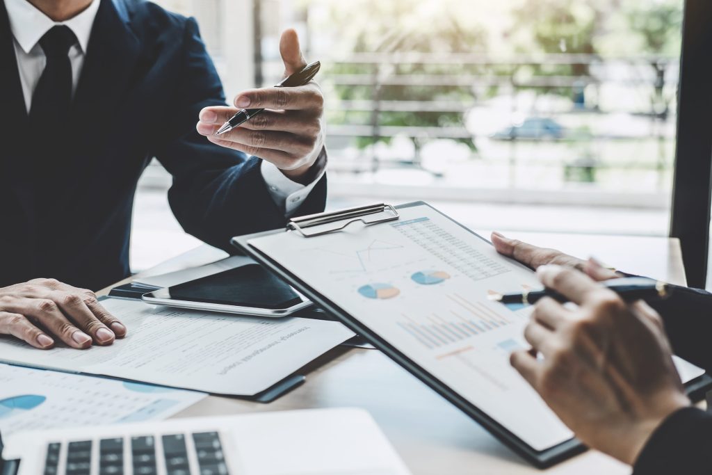 Plan stratégique dans le tertiaire financier : passer de la vision à la trajectoire opérationnelle